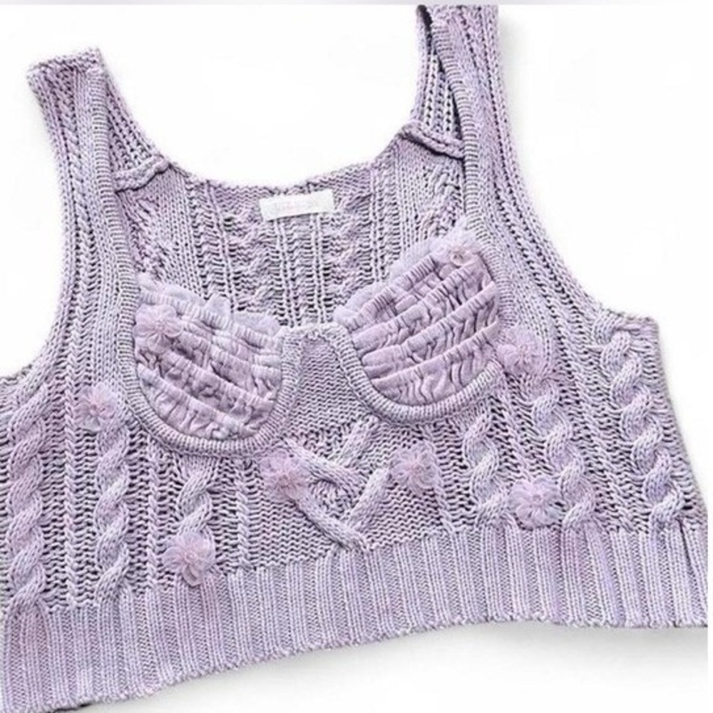 Liz Lisa Lilac Seamless Cable‎ Knit Cropped Tank with Flower Embellishments